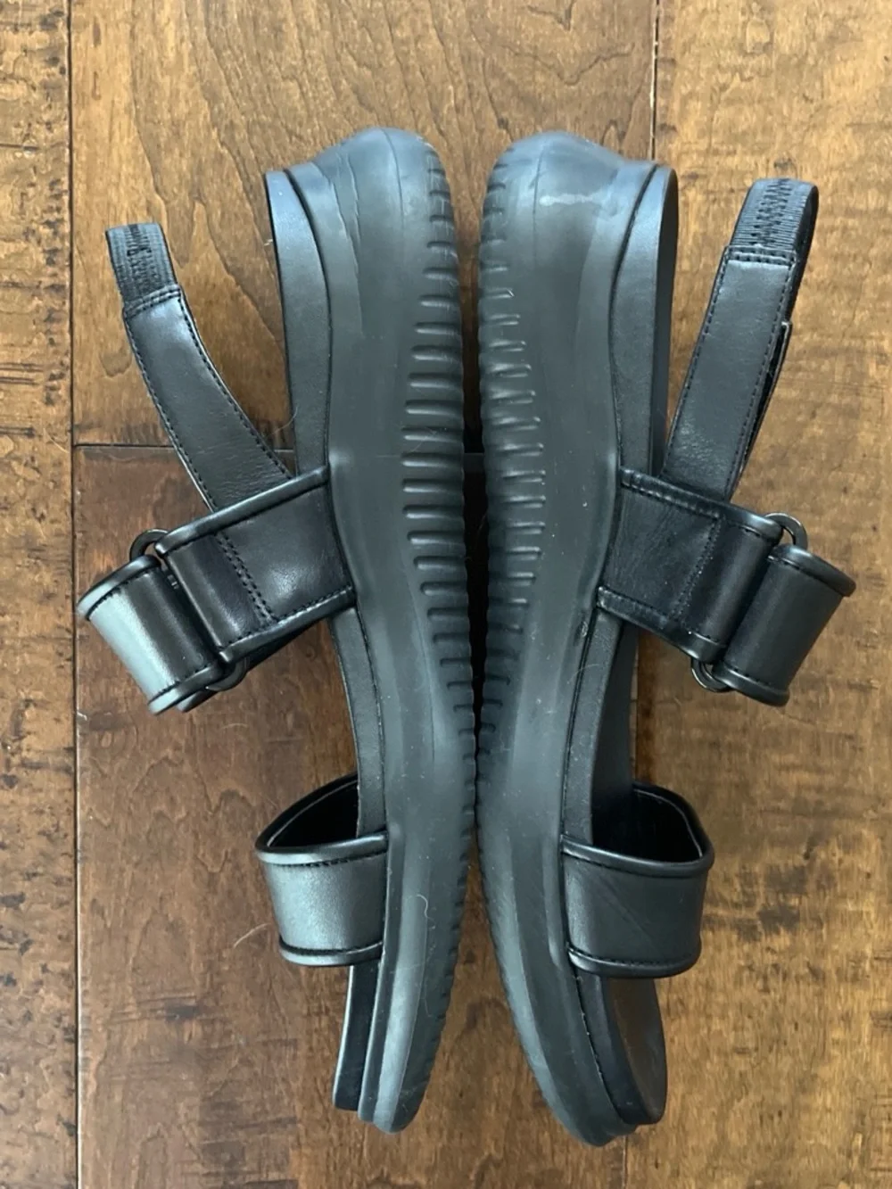 Cole Haan Zerogrand Meritt black leather sandals with chunky soles. Sz.7
